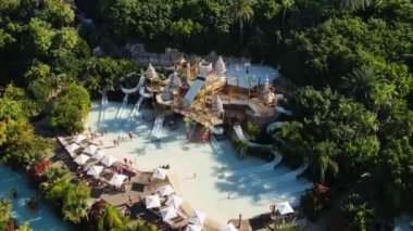 Kayıp Şehir, Siam Park, Tenerife, Costa Adeje, İspanya 'daki çocuklar için 21.12.2022. Yüksek kaliteli FullHD görüntüler