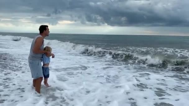 Caring Father Son Playing Sea Waves Father Lifts Son Wave — Wideo stockowe