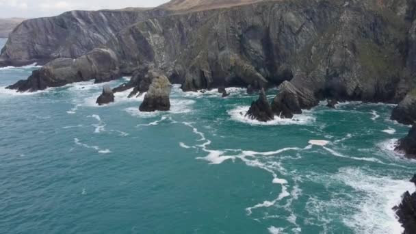 아일랜드에 다리를 공중에서 수있다 고품질 — 비디오