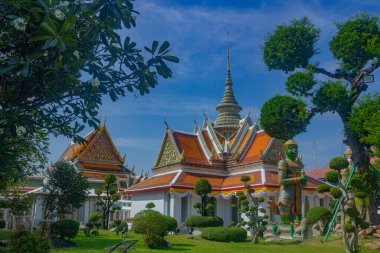 Wat Arun, Tayland Bangkok 'ta bir Budist tapınağı.