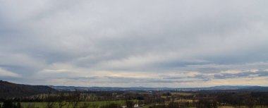 bulutlar, Bahar yatay