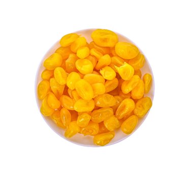   Beyaz arkaplanda üzüm meyvesi korunumu