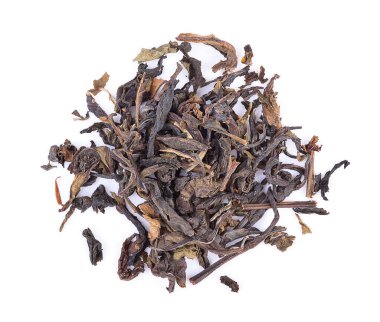 Beyaz arkaplanda kuru çay