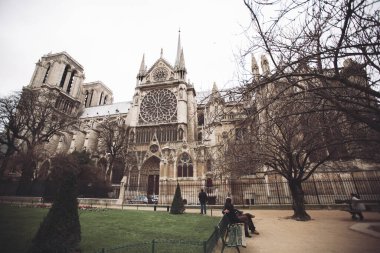 Paris, Fransa, Notre-Dame de Paris Katedral cephesi, şehir panoraması