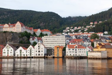 Norveç 'in Bergen şehrinde güzel mimari ve renkli evler