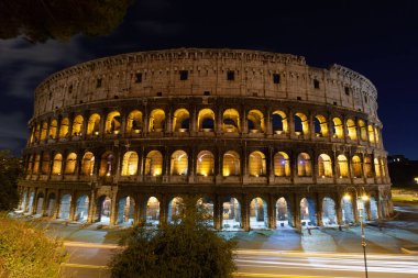 Roma, İtalya, Colosseum eski antik bina gladyatör savaşları geceleri