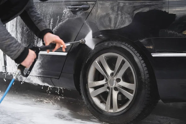Αυτοκίνητο Στο Πλυντήριο Αυτοκινήτων Καλύπτεται Αφρό Πλένεται Υπό Πίεση Ρεύμα Royalty Free Εικόνες Αρχείου