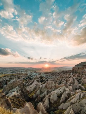 Türkiye 'nin Kapadokya kentindeki güzel dağ manzarası