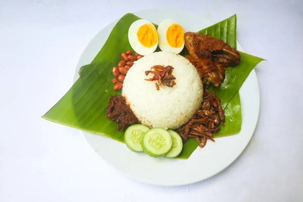 Nasi Lemak Adalah Malai Tradisional Yang Terbuat Dari Telur Rebus — Stok Foto