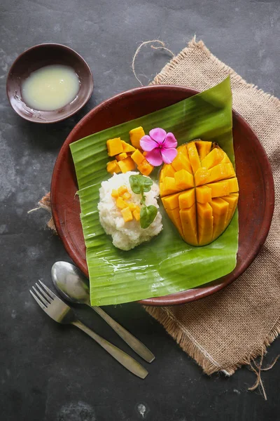 Mango Plakkerige Rijst Thaise Dessert Gemaakt Van Kleverige Rijst Mango — Stockfoto