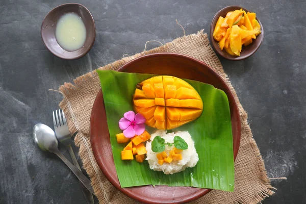 Mango Lepki Ryż Jest Tajski Deser Wykonany Lepkiego Ryżu Mango — Zdjęcie stockowe