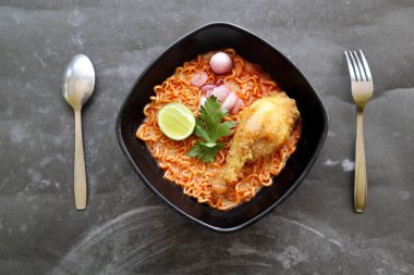 Khao Soi Recipe, Khao Soi, Khao Soi Gai, Thai Noodles Khao Soi, Sofrada baharatlı tavuk körisi