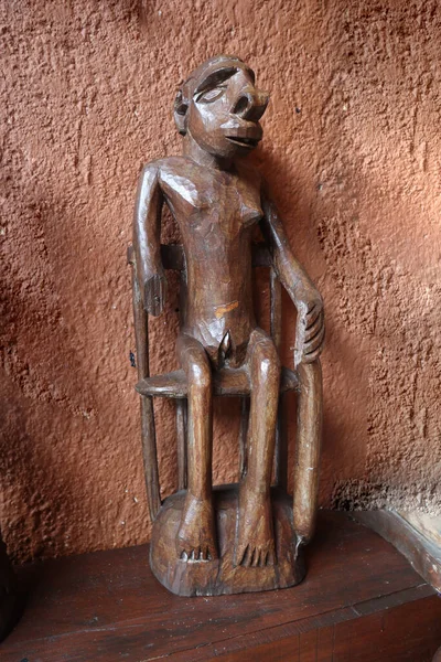 Статуя Кевенак Деревянная Статуя Папуа — стоковое фото