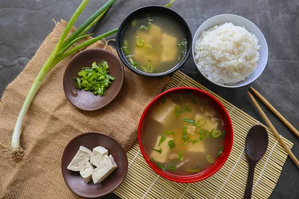 Misosuppe Oder Japanische Misosuppe Schüssel Auf Dem Tisch Japanische Küche — Stockfoto