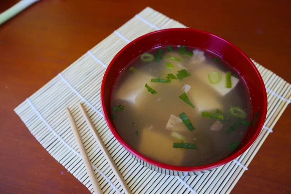 Σούπα Miso Ιαπωνική Σούπα Miso Μπολ Στο Τραπέζι Ιαπωνική Κουζίνα — Φωτογραφία Αρχείου