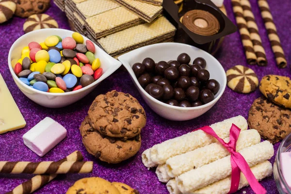 Chocolate Bolachas Fundo Muitos Pedaços Chocolate Doces Biscoitos Biscoitos Bolos — Fotografia de Stock