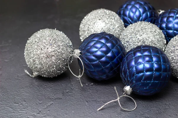 Azul Prata Ornamentos Brilhantes Bolas Natal — Fotografia de Stock