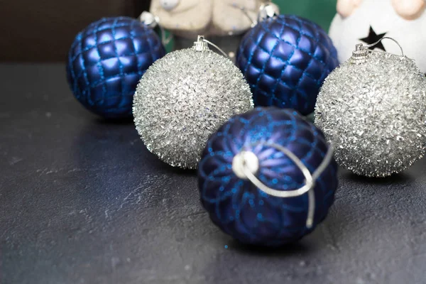 Azul Plata Adornos Brillantes Bolas Navidad —  Fotos de Stock