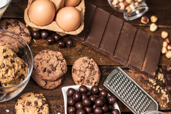 Виготовлення Шоколадного Печива Усіма Інгредієнтами — стокове фото