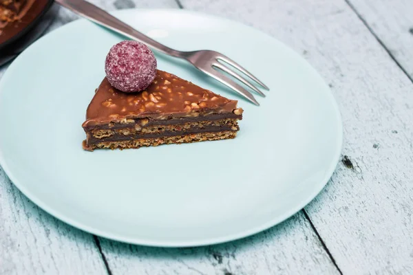 Cevizli çikolatalı kek parçaları.