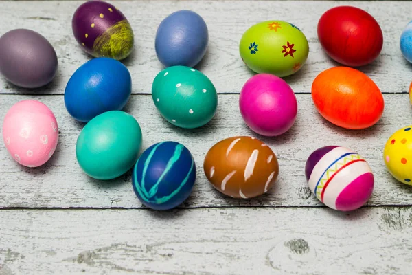 Colorida Colección Huevos Pascua Estampados Mesa Madera — Foto de Stock