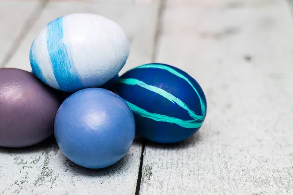 Blue Easter Eggs Old White Wood Background — Stockfoto
