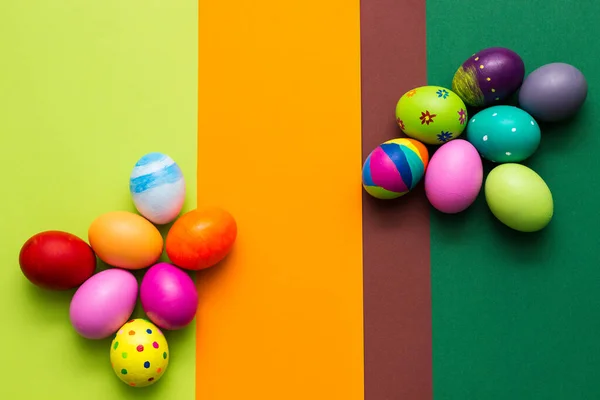 Uma Coleção Colorida Ovos Páscoa Padronizados — Fotografia de Stock