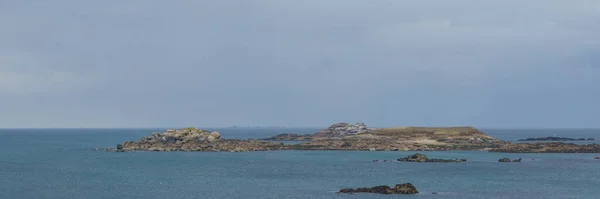 Panorama Piccole Isole Rocciose Con Bassa Marea Sulla Costa Francese — Foto Stock