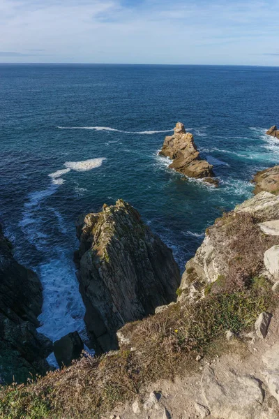Sziklák Pointe Raz Partjainál Kilátással Atlanti Óceánra Plogoff Finistere Bretagne — Stock Fotó