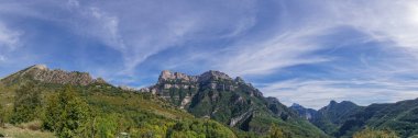 Pirenes dağlarındaki Anisclo Kanyonu 'nun Panorama manzarası, Ordesa y Monte Perdido Ulusal Parkı, Aragon, Huesca, İspanya