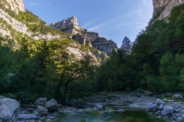 Pirenes Dağları 'ndaki Anisclo Kanyonu, Ordesa Ulusal Parkı, Aragon, Huesca, İspanya