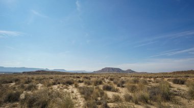 Bardenas Reales, Arguedas, Navarra, İspanya 'nın kurak platosunun çöl manzarası.