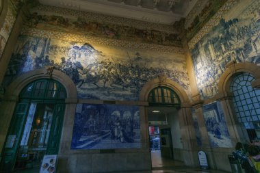 Portol Sao Bento Minho tren istasyonundan Azulejos, Porto, Portekiz.