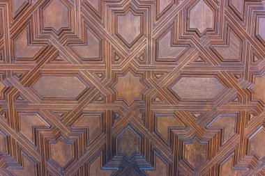 Alhambra, Granada, Endülüs, İspanya 'daki kahverengi ahşap tavanın ayrıntıları