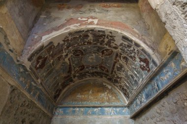 Pompeii, Campania, İtalya 'daki antik Roma binasının iç manzarası