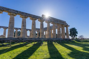 Hera Tapınağı ünlü Paestum Arkeolojik UNESCO Dünya Mirası Alanı, Salerno ili, Campania, İtalya