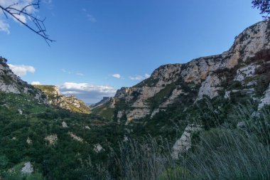 Oriented Nature Reserve Cavagrande del Cassibile, Syracuse, Sicilya, İtalya 'da güzel bir kanyon.
