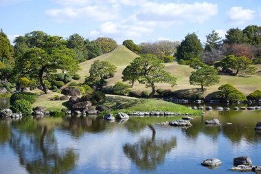 Kumamoto, JAPAN - 6 Aralık 2022: suizenji koen bahçesi kumamoto, Japonya