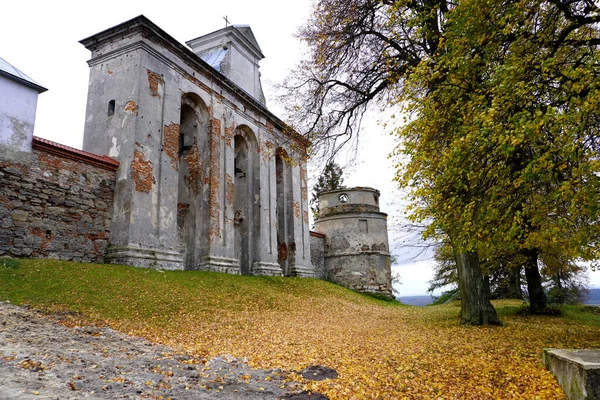 Μεσαιωνική Δομινικανή Μοναστήρι Φρούριο Στο Χωριό Pidkamin Lviv Περιοχή — Φωτογραφία Αρχείου