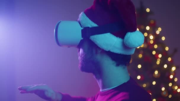 Hombre Con Gafas Para Navidad — Vídeos de Stock