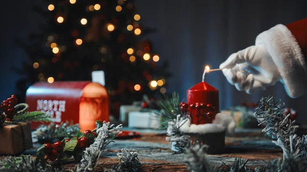 Κλείστε Χριστουγεννιάτικο Κερί Μέσα Στη Νύχτα — Φωτογραφία Αρχείου