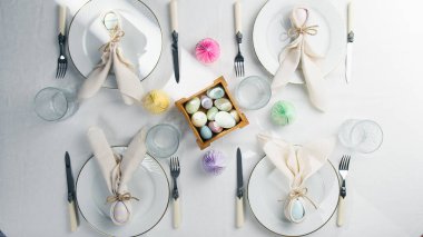 Paskalya Tatili için Dekorasyon Masası.