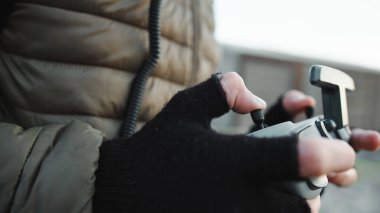 Bir İHA uzaktan kumandasını kapat