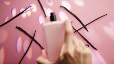 Vanilya esansı parfümü. Üst Görünüm