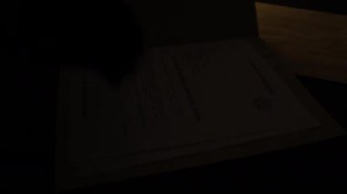 Çok Gizli Belgeler Çalmak. Pov Görünümü 