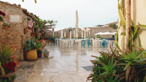 Tipik Bir Talyan Köyünde Açık Hava Restoranı Sicilya Marzaemi — Stok video