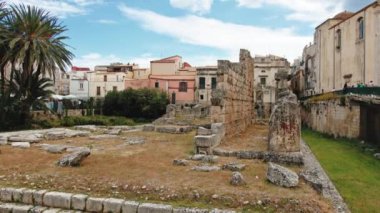 Syracuse 'daki antik tarihi kalıntılar.