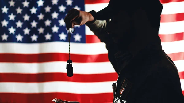 Silhouette Soldat Américain Avec Plaque Signalétique — Photo