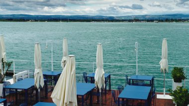 Banyo yeri şemsiyeleri..