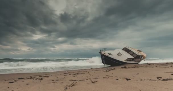 Barco Varado Playa — Vídeo de stock